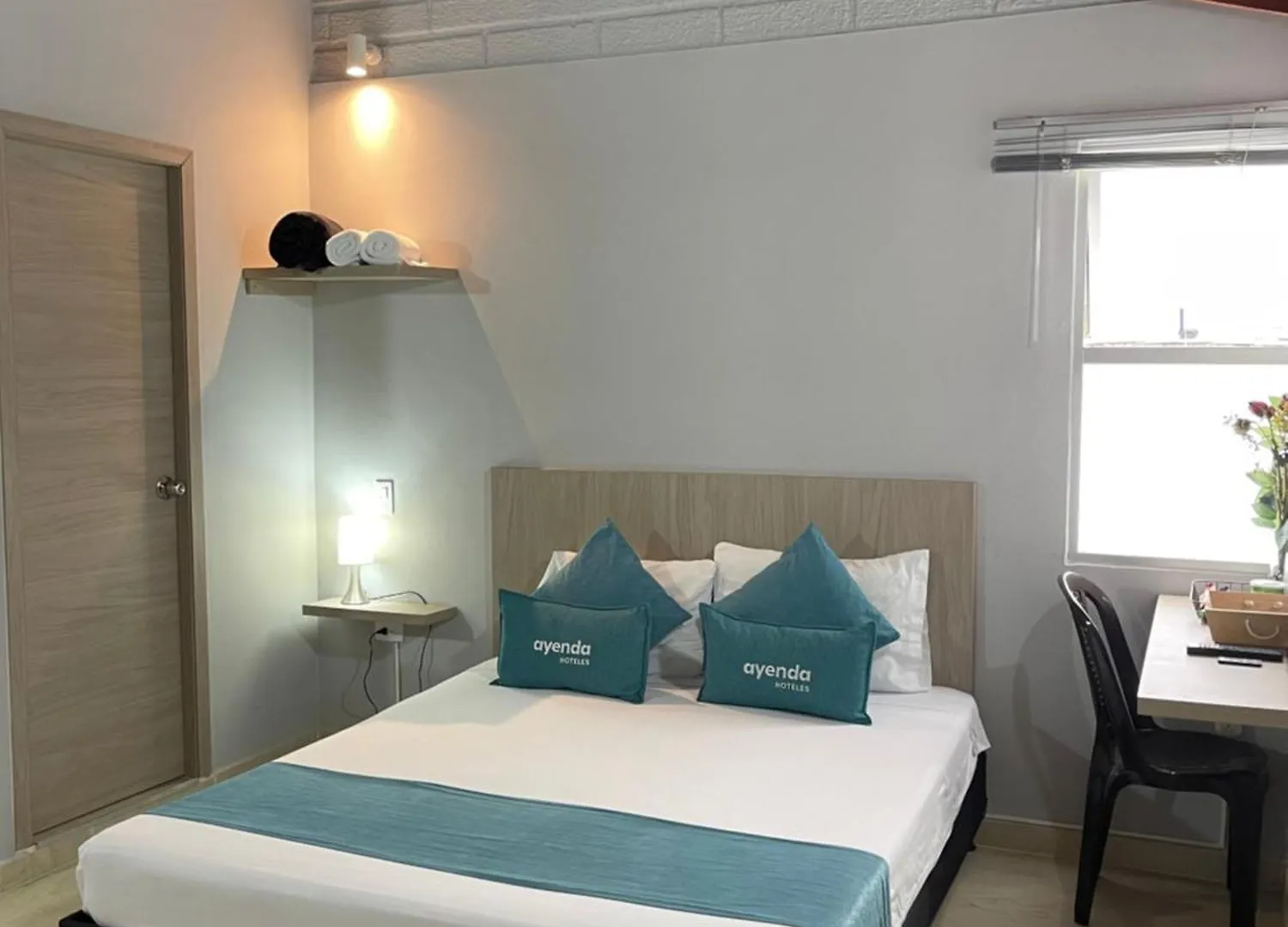 Hotel 12 Nights Medellin Guest house
