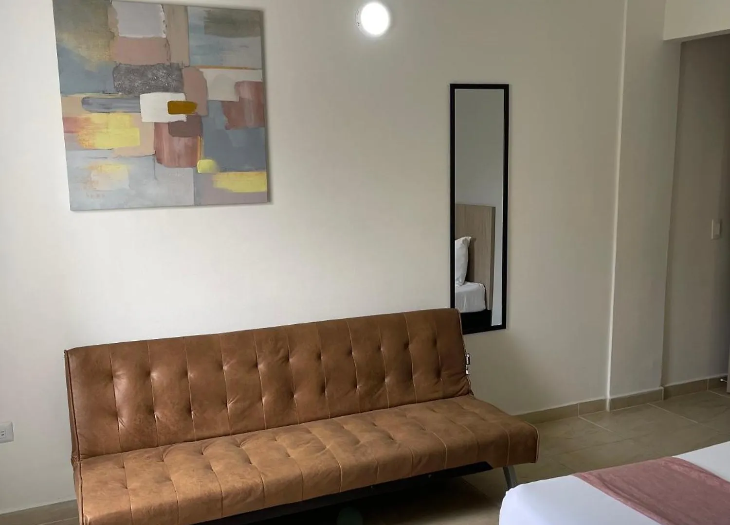 Hotel 12 Nights Medellin 0*,