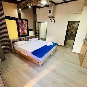 3* Hotel Lares 70 Laureles
