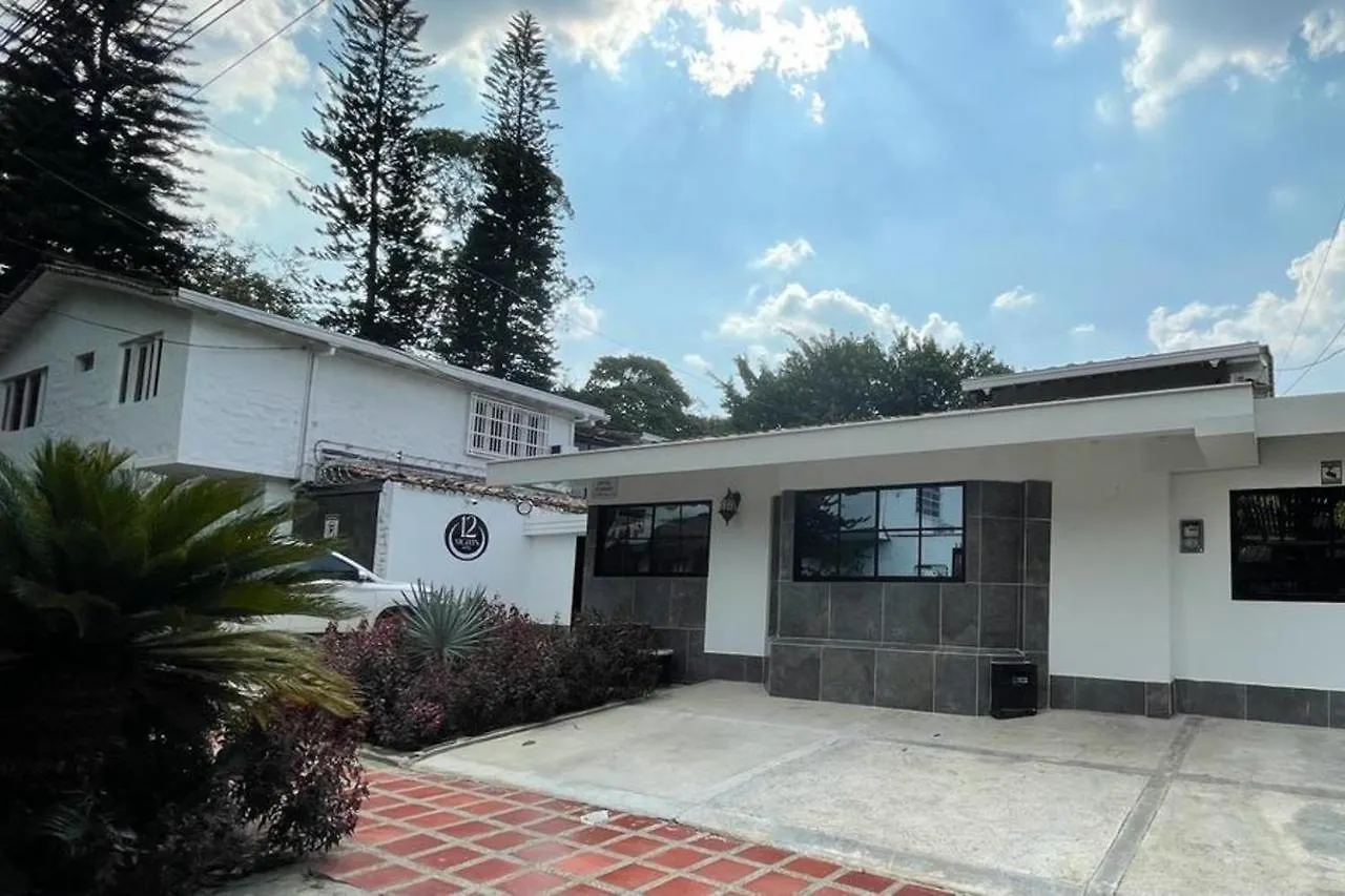 Hotel 12 Nights Medellín Maison d'hôtes